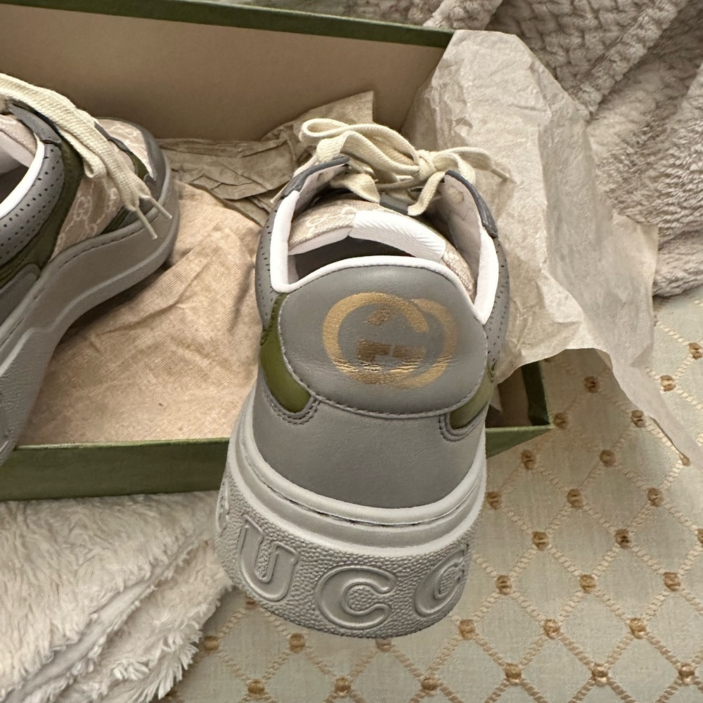 Gucci chunky leather Gg supreme canvas low top tennis shoes - Picture 14 of 16